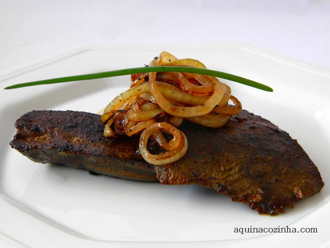 Receitas e Coisinhas: Bife de Fígado Acebolado