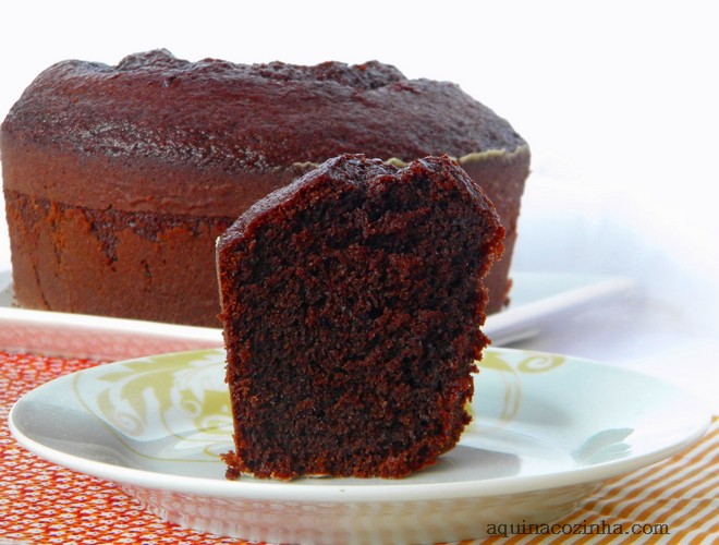 Bolo de Chocolate, simples, de liquidificador, com água