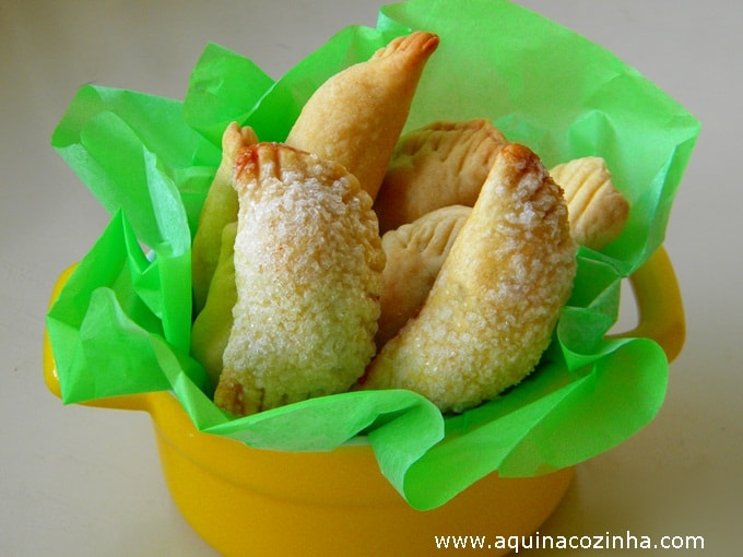 Pastelzinho de queijo com goiabada