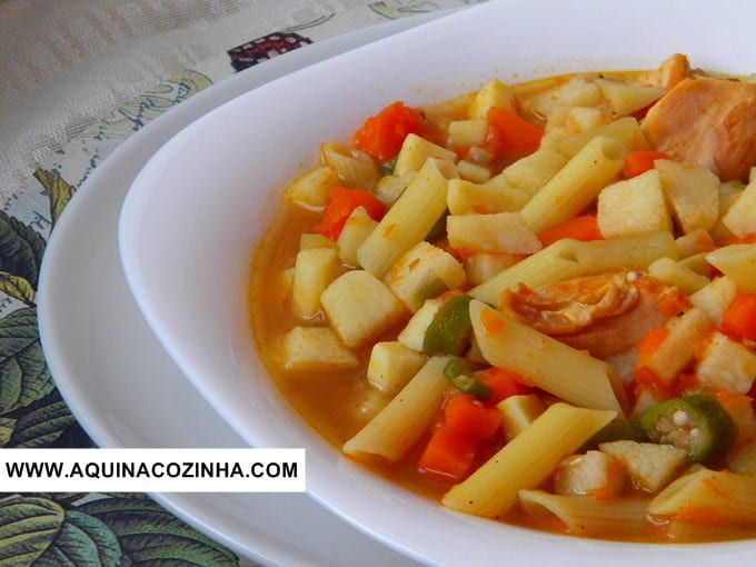 Sopa de Frango com Legumes