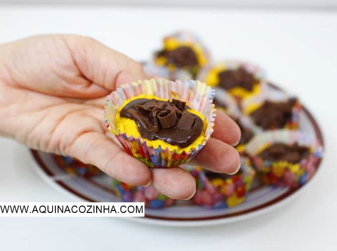 Bolinho de cenoura com calda de chocolate lowcarb