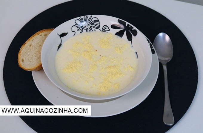 Sopa Creme de Mandioca com Queijo