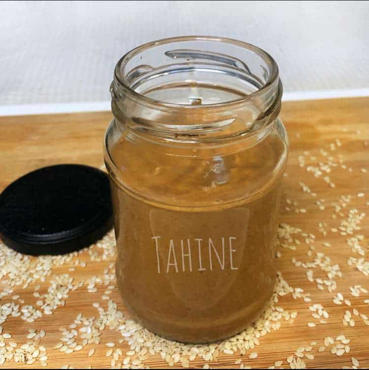 Nesse post eu te mostro uma receita tão fácil de Tahine que você nunca mais vai querer gastar dinheiro comprando Tahine industrializada.